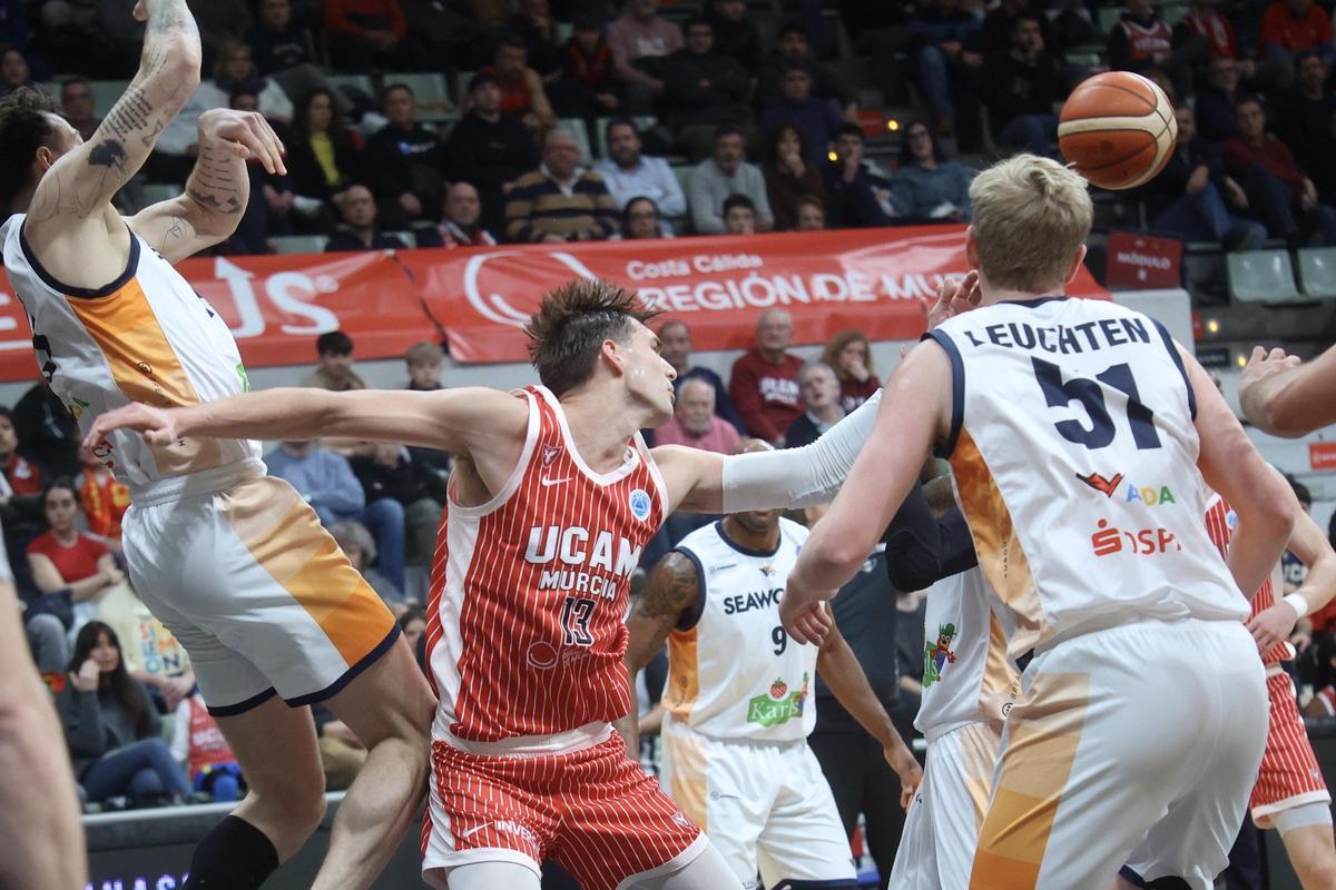 Las imágenes del UCAM Murcia - Rostock Seawolves