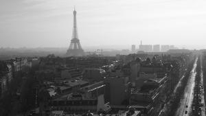 Vistas de París en un día de alta contaminación del aire 