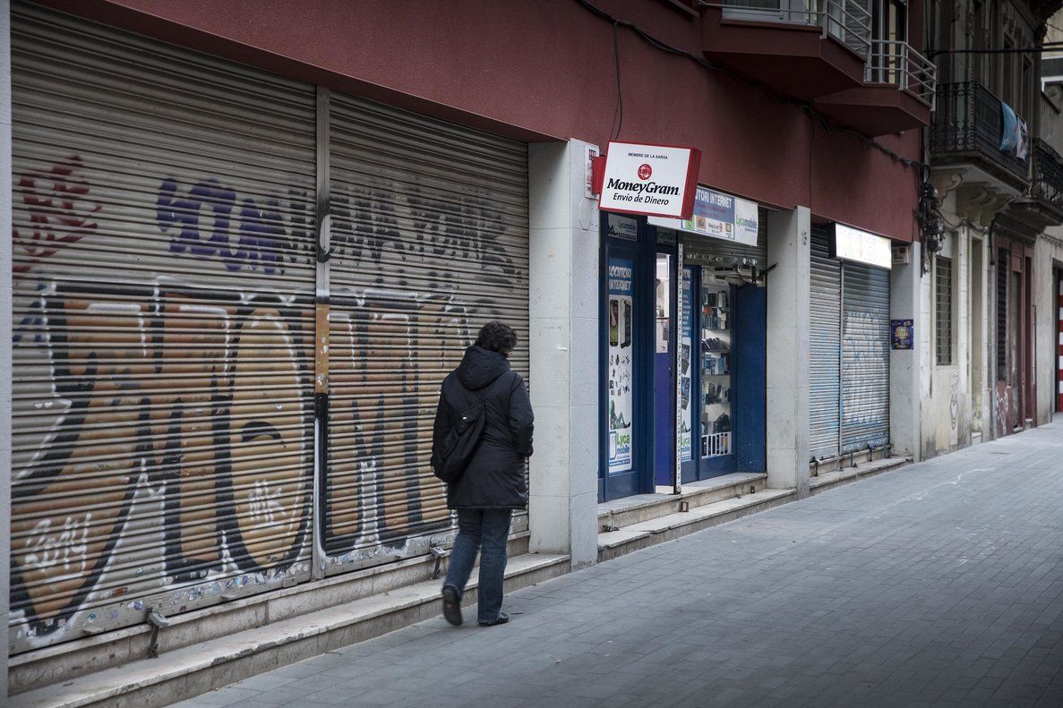 Locales comerciales cerrados en el Eixample de Barcelona, el pasado marzo.