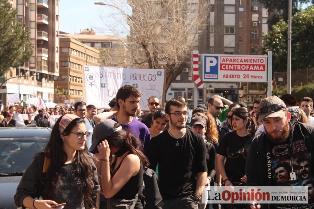 Protestas por Educación por las calles de Murcia