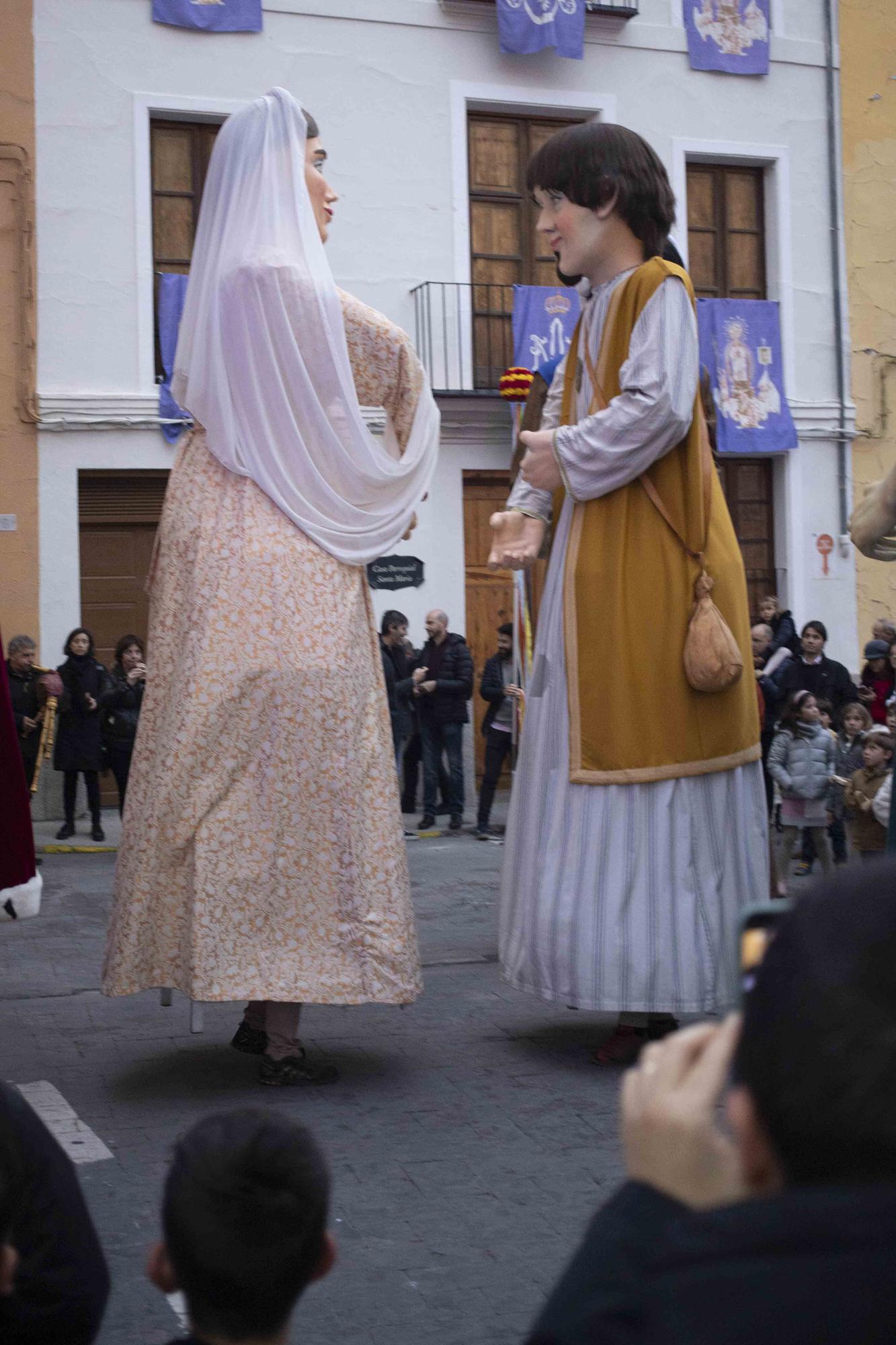 Ontinyent se vuelca con la tradiconal procesión de la Puríssima