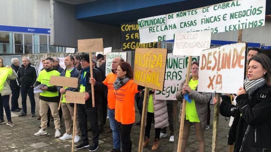 Protesta frente al Ifevi, donde había una asamblea de comuneros | .