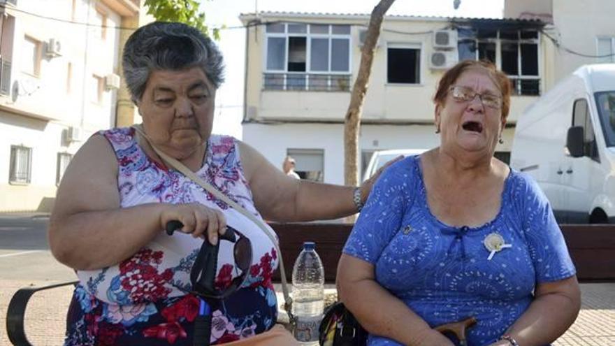 Fallecen dos mujeres al arder su casa en Coria