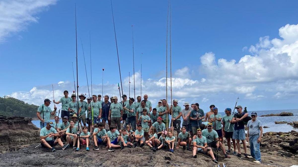 Participantes en la jornada de pesca.