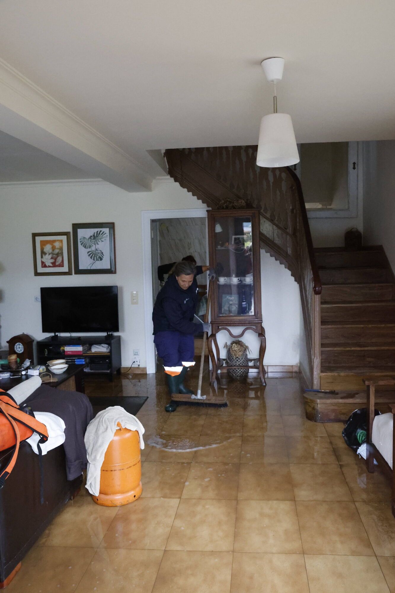 EN IMÁGENES: Caos en Colunga por las inundaciones de esta madrugada