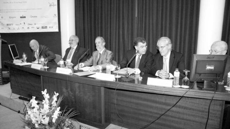 Participantes en la clausura del congreso que los ingenieros navales celebraron en la ciudad.