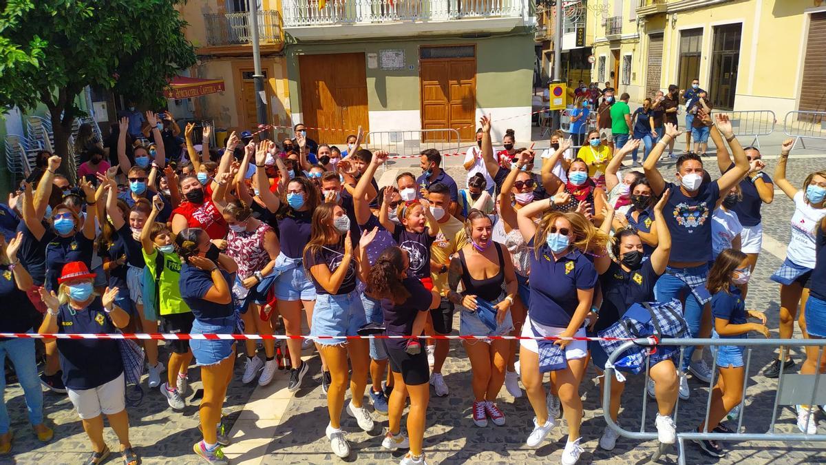 La comisión Dos de Maig celebra el primer premio en Paterna.