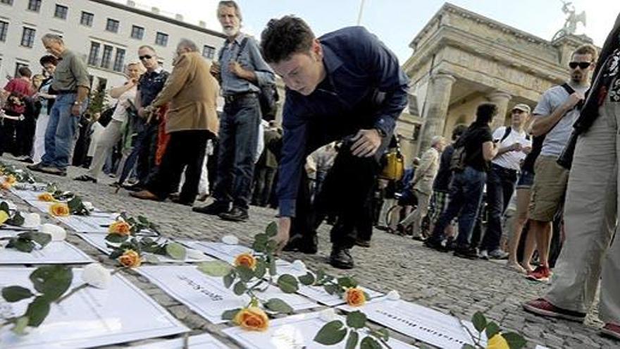 Alemania rinde homenaje a los muertos del muro de Berlín