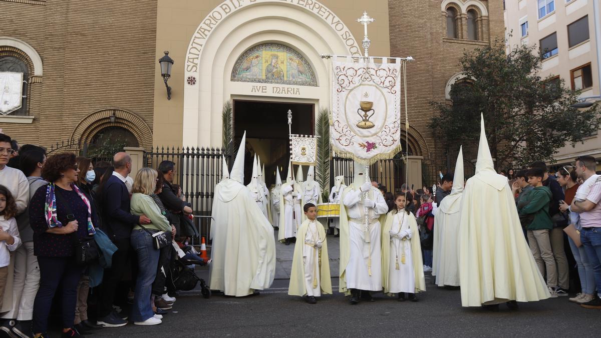 En imágenes | Procesiones del Jueves Santo en Zaragoza