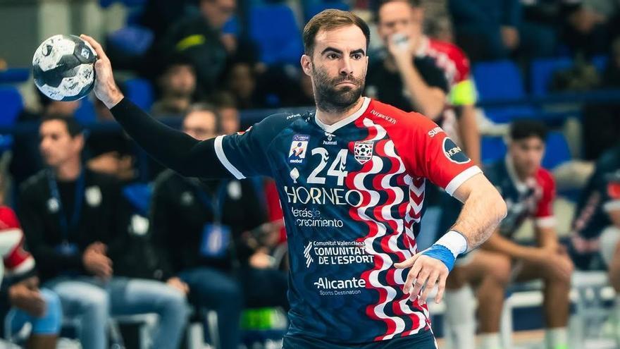 Javi Rodríguez, durante un partido esta temporada en Liga Asobal.