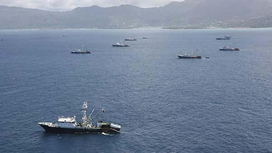 Flota atunera española en aguas de Seychelles.  // Efe