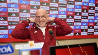 Sigue en directo la rueda de prensa de Luis de la Fuente y Marc Cucurella