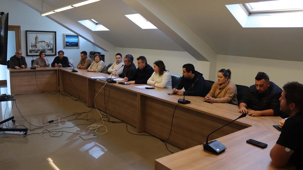 Un momento del pleno de Brión celebrado este lunes