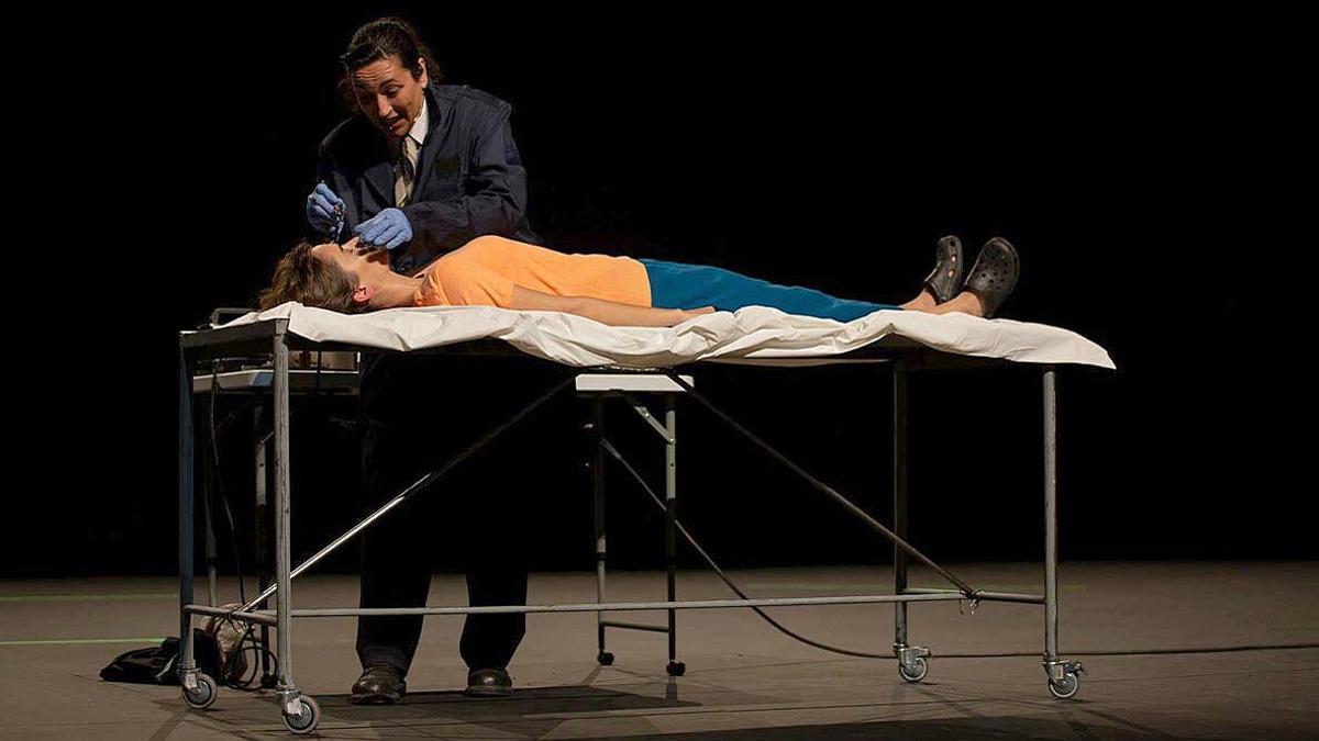 Clara Segura dirige la adaptación teatral de 'La trena', de Laetitia  Colombani