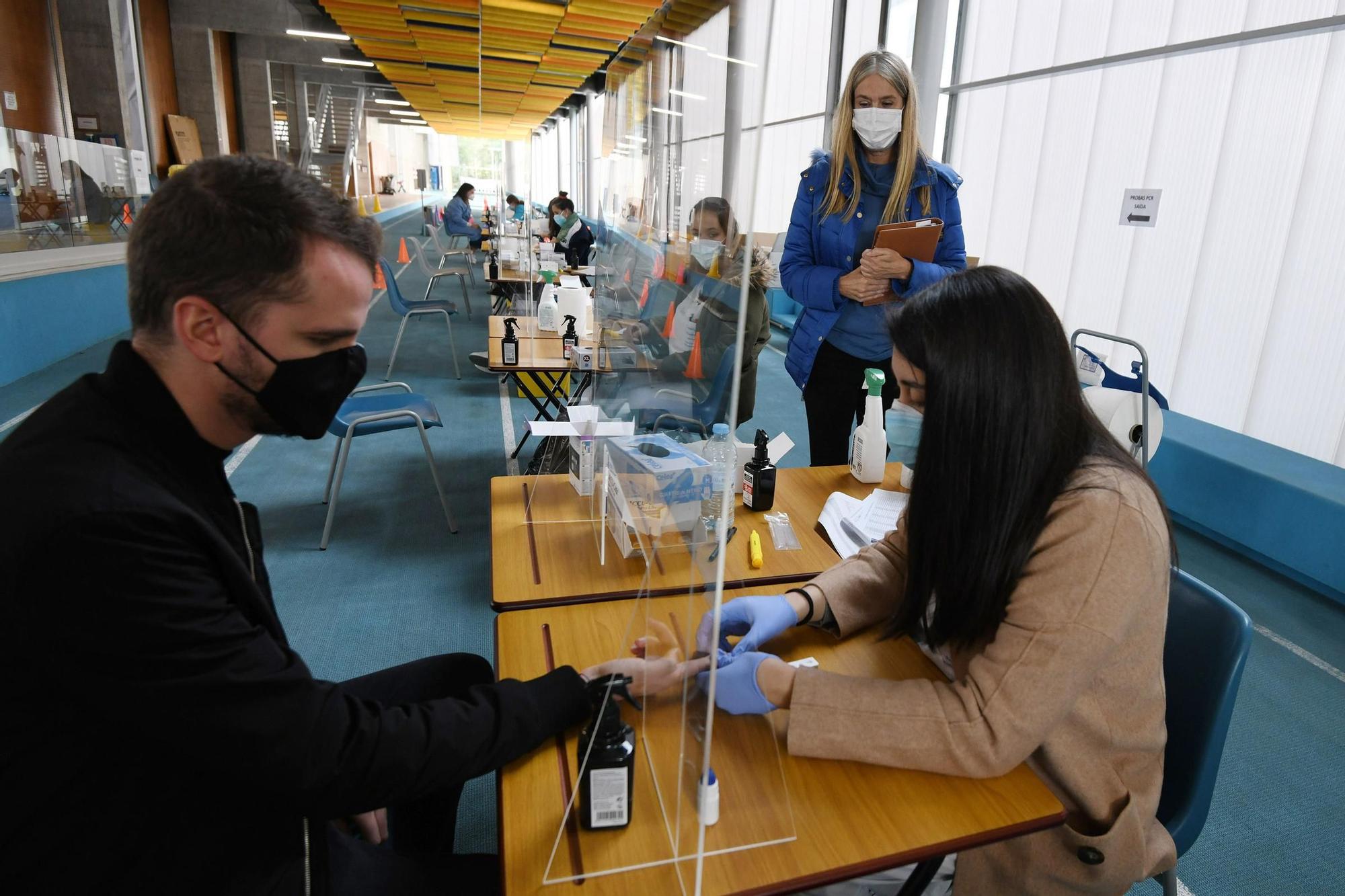 Pruebas PCR en la Facultad de Ciencias de la Educación y el Deporte, en el Campus de Pontevedra