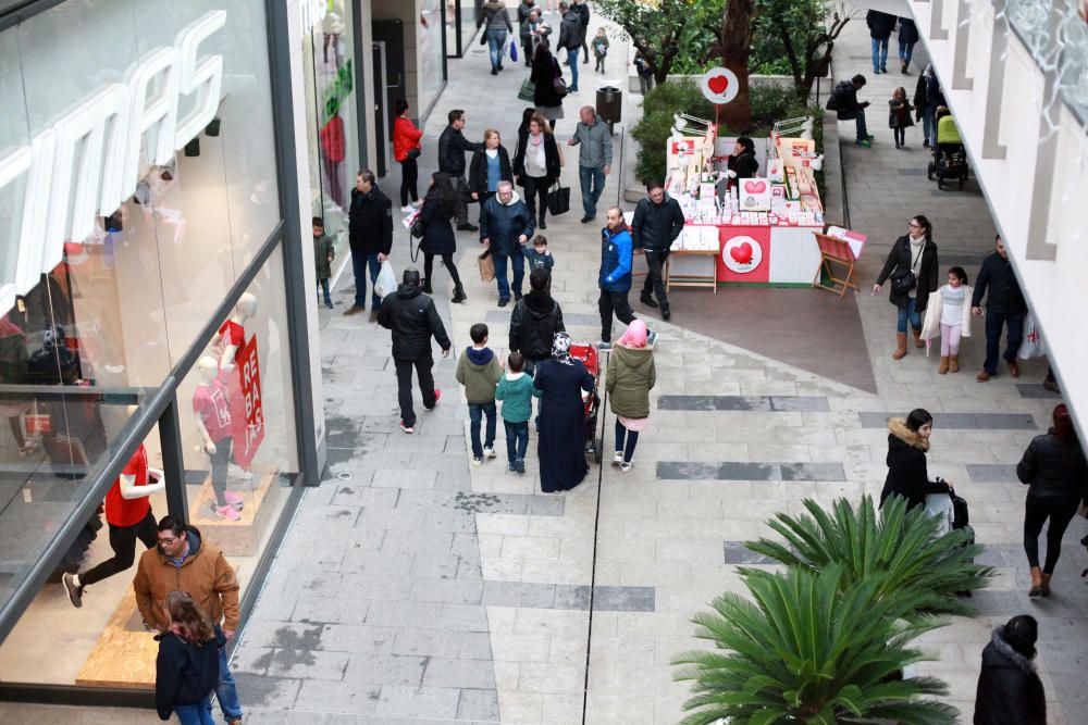 Der Tag nach dem Dreikönigs-Feiertag stellt auf Mallorca und im übrigen Spanien traditionell den Startschuss für den Winterschlussverkauf dar. In diesem Jahr fiel er auf einen regnerischen verkaufsoffenen Sonntag.