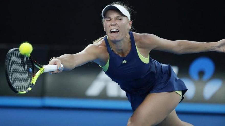 Wozniacki conquista Australia en una batalla emotiva ante Halep