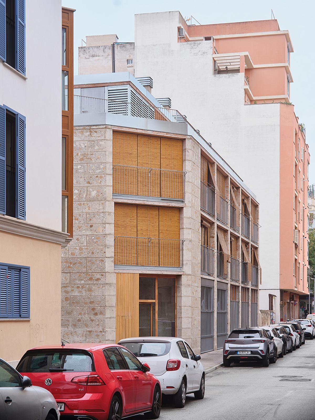 Edificio de las 25 viviendas dotacionales en Palma.