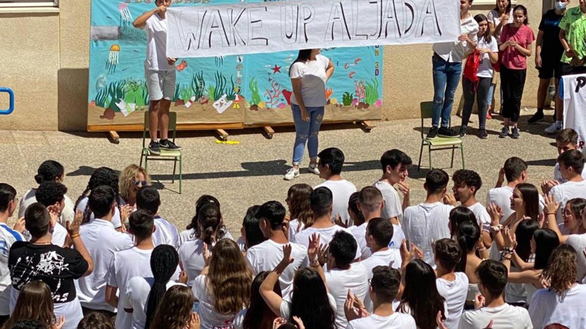 Alumnos del IES Aljada de Puente Tocinos, durante las actividades relacionadas con los ODS. | L.O.