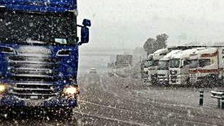 Un camió durant un temporal de neu, l&#039;any passat