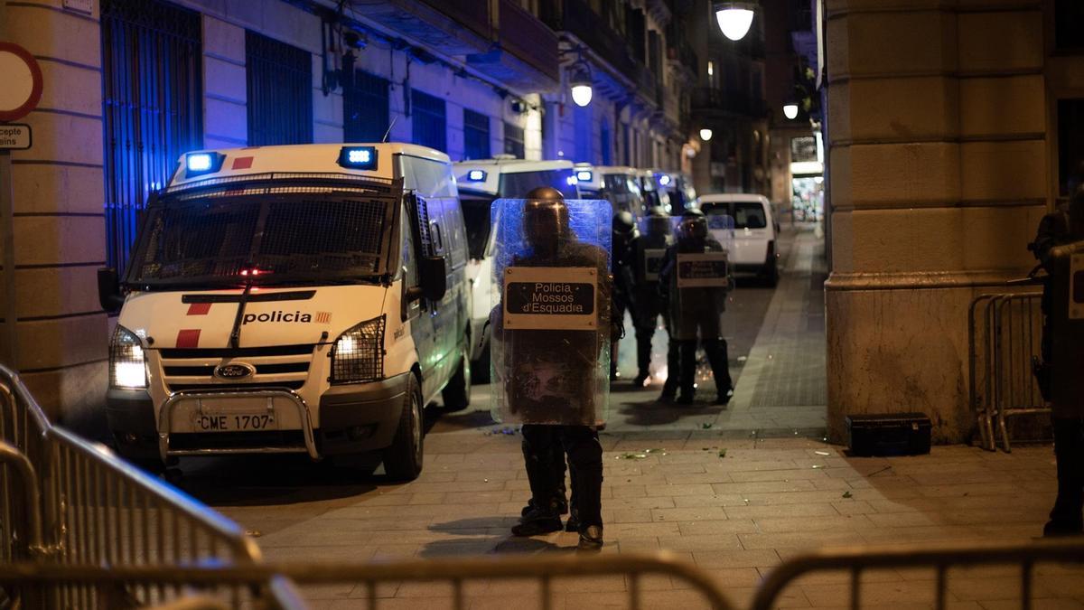 Barricade of the Mossos in Barcelona. Barricade of the Mossos in Barcelona.