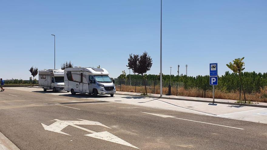 El área de autocaravanas de Benavente se inaugura con tres días de actividades y 70 vehículos