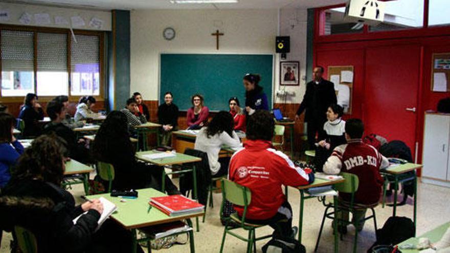 Un grupo de escolares, en una clase.