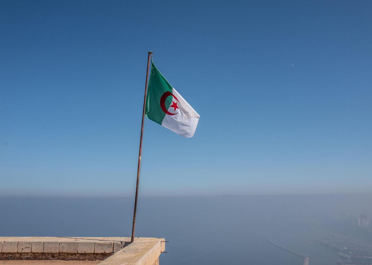 Imagen de archivo de la bandera de Argelia.