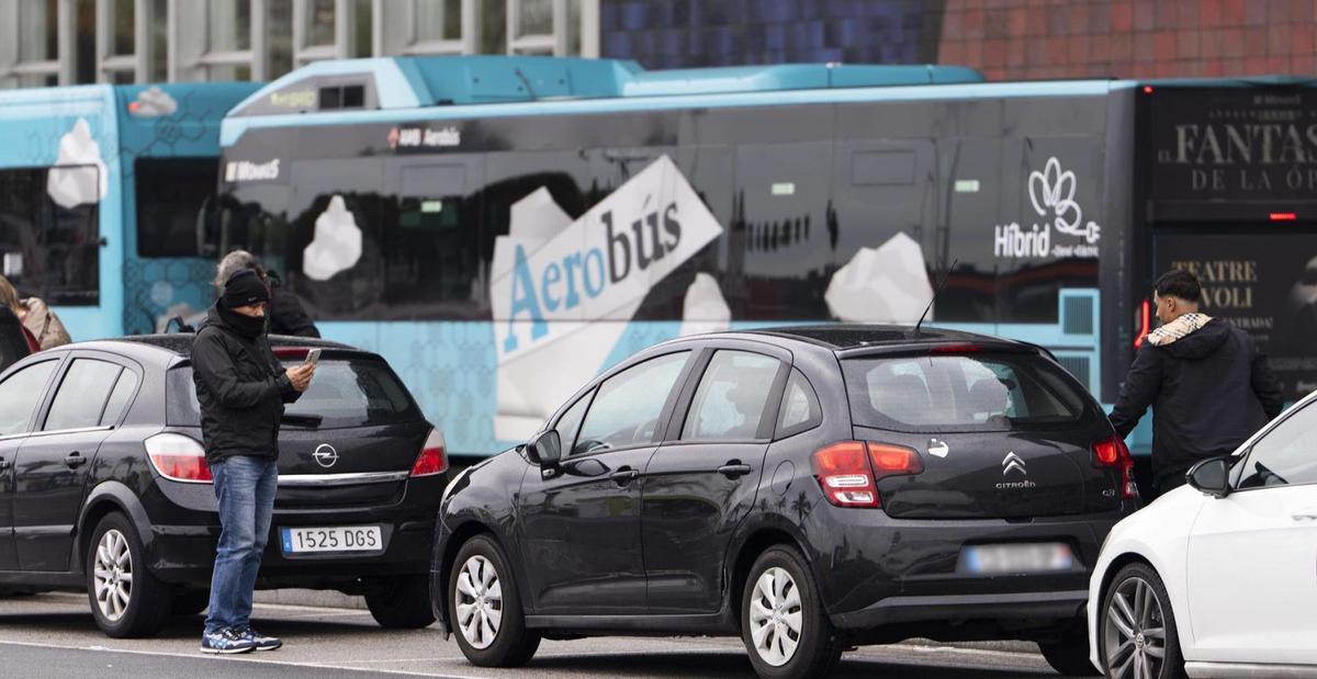 La policia investiga 30 pàrquings fantasma al costat de l’aeroport