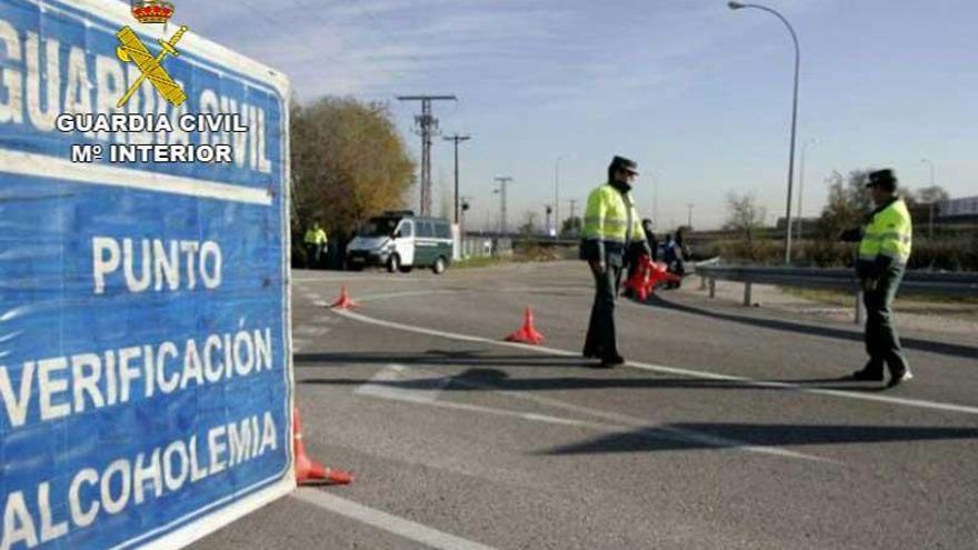 Un conductor de un autobús con 16 escolares quintuplica la tasa de alcohol