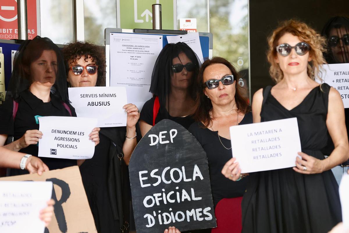 "Funeral" reivindicativo por las EOI