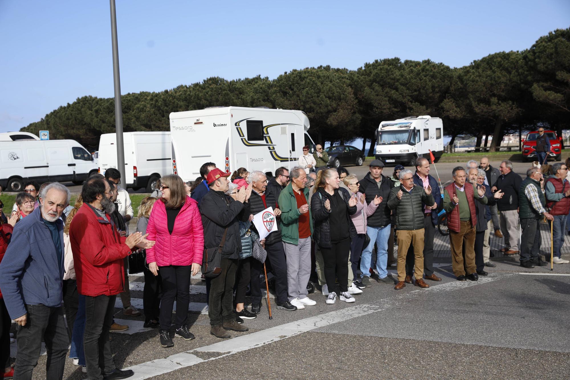 Gijón inicia las movilizaciones tras el enésimo fiasco con el vial de Jove