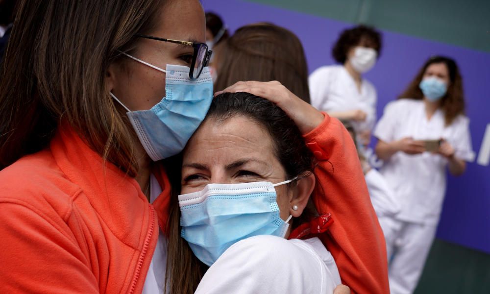 Emotivo cierre del hospital de campaña de Ifema.