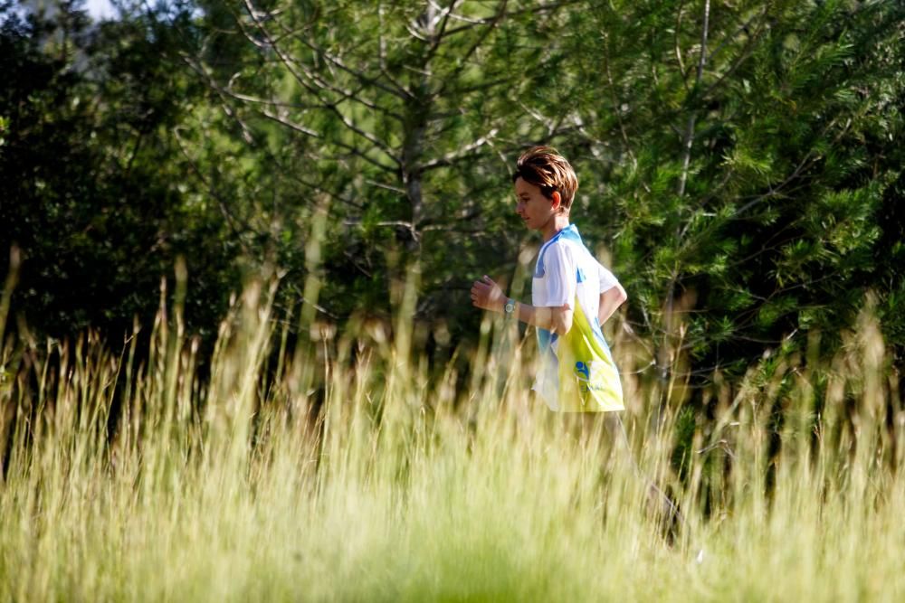 El circuito de cross de Buscastell acogió este sábado la primera prueba de campo a través de la temporada en Ibiza para categorías inferiores