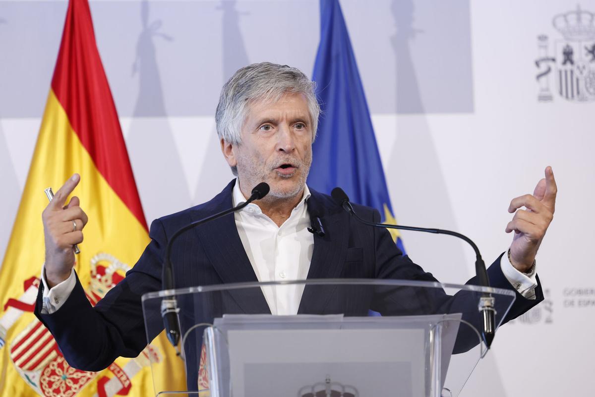 Marlaska recalca que no hi va haver cap avís del CNI i assegura que la UE reconeix «l’extraordinari treball d’Espanya a Ceuta»