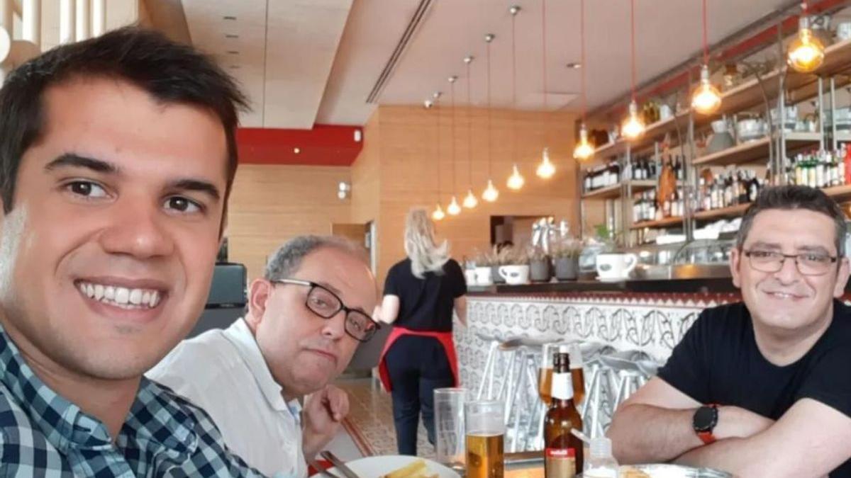 Nacho celebra por todo lo alto su victoria en el Rosco de 'Pasapalabra'