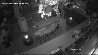 El increíble robo de una caja de alta seguridad en 34 segundos: "desamparados" ante los asaltos exprés a un bar de Gijón