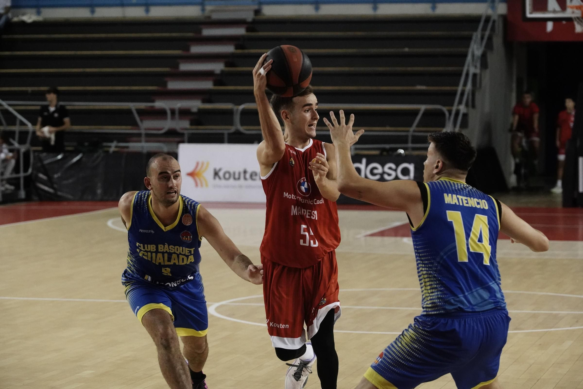 Totes les imatges del Bàsquet Manresa B - Cadí
