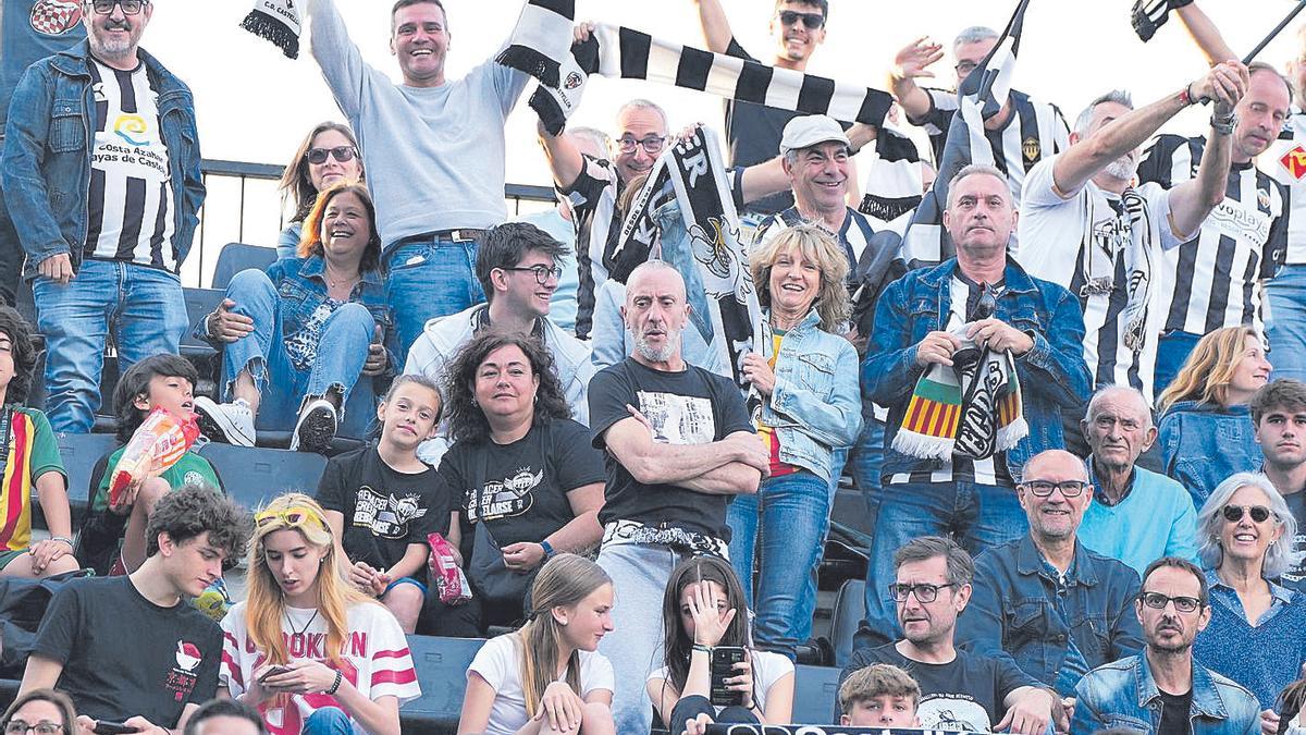 Aficionados del Castellón en Castalia.