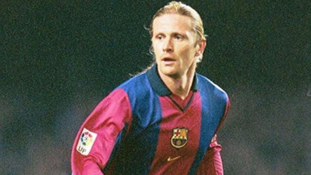 Petit jugó en el Barça durante la temporada 2000-2001