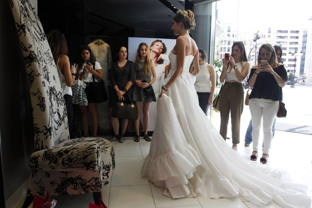 Nueva colección de trajes de novia de Francis Montesinos