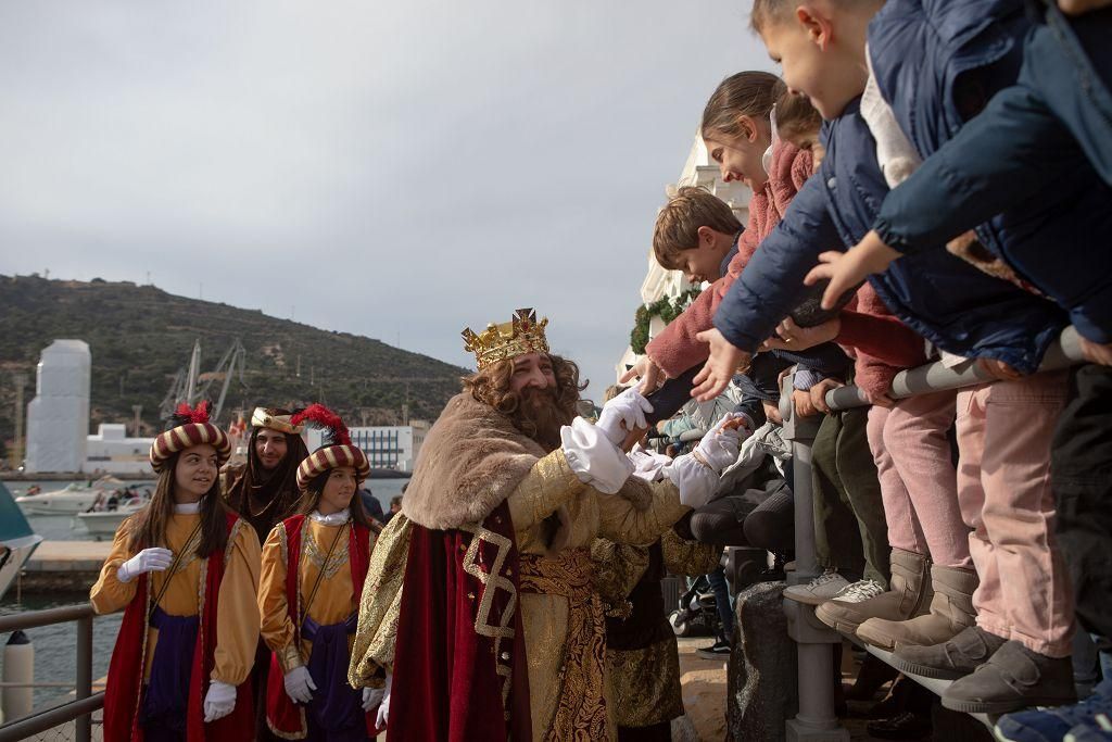 El desembarco en Cartagena de los Reyes Magos, en imágenes