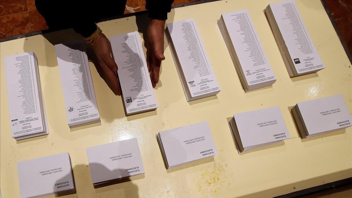 Papeletas preparadas para las elecciones de este jueves.