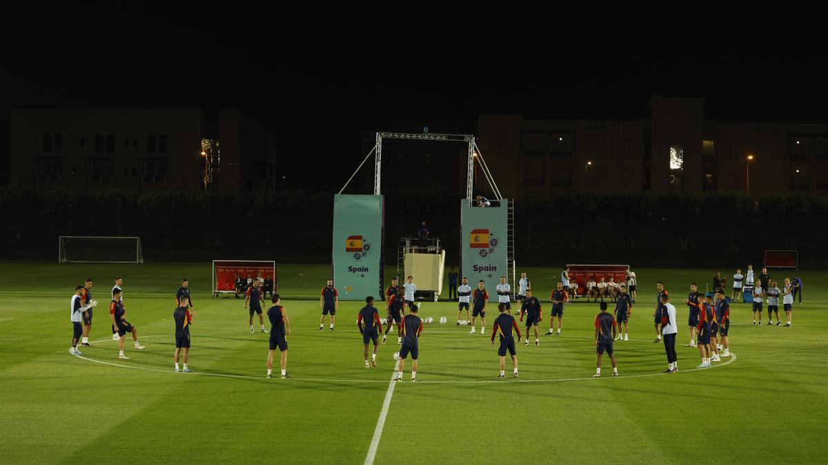 La selección española en su última sesión antes de su debut ante Costa Rica