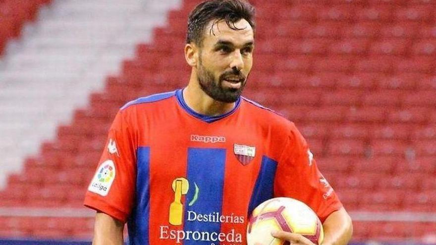 Enric Gallego, primer fichaje del Huesca en el mercado de invierno