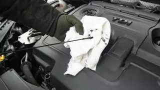 Si tu coche tiene más de diez años, esto es lo que deberías revisar antes de salir de viaje