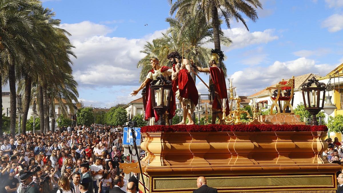 Hermandad de la Presentación al Pueblo, en el barrio de Cañero, en la Semana Santa de 2023.