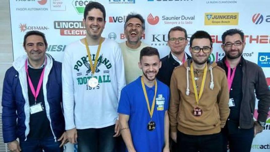 Sergio Martínez, a la derecha, junto a otros competidores.