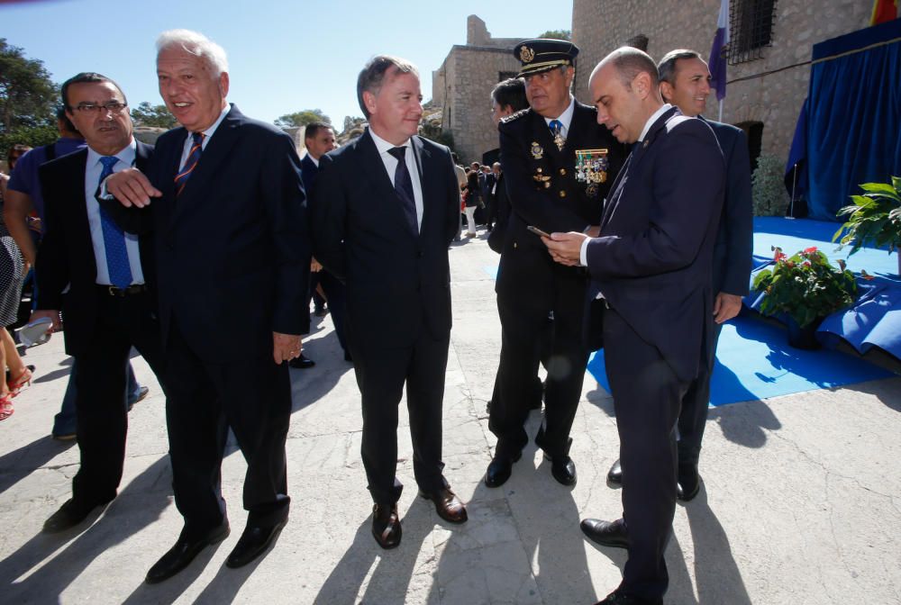 Un momento del acto de la Policía en el Castillo de Santa Bárbara.