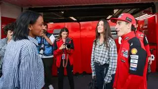 Los famosos no se han querido perder la vuelta a Cheste de MotoGP